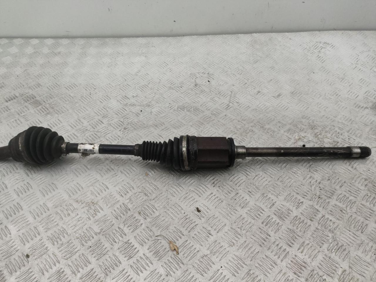 полуось передняя правая (приводной вал, ШРУС) BMW X5 F15 2017, 3.0 л., N57 D30 B, дизель, АКПП, carbonschwarz metallic (416), внедорожник 5 дв., полный привод, правый руль, 31607622914, 7622914 - фото №1