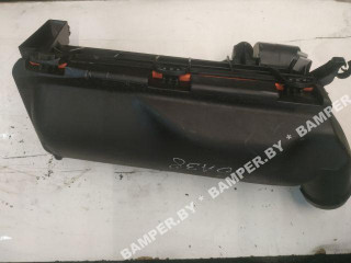 корпус воздушного фильтра Peugeot 5008 1 поколение 2010, 1.6 л., бензин, минивэн