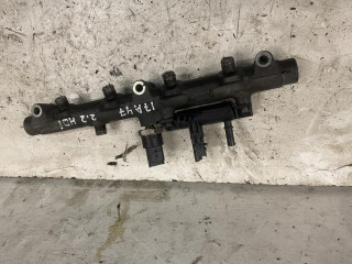 топливная рампа Citroen C5 1 поколение 2002, 2.2 л., HDi, дизель, АКПП