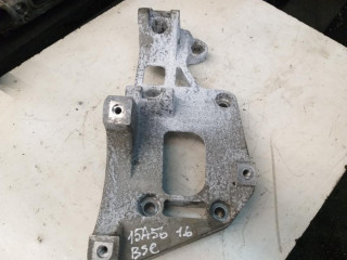 кронштейн генератора Volkswagen Golf 5 поколение 2005, 1.6 л., бензин, МКПП