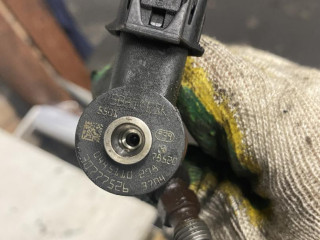 форсунка Volvo V70 3 поколение 2008, 2.4 л., TD, дизель, МКПП, 0445110298