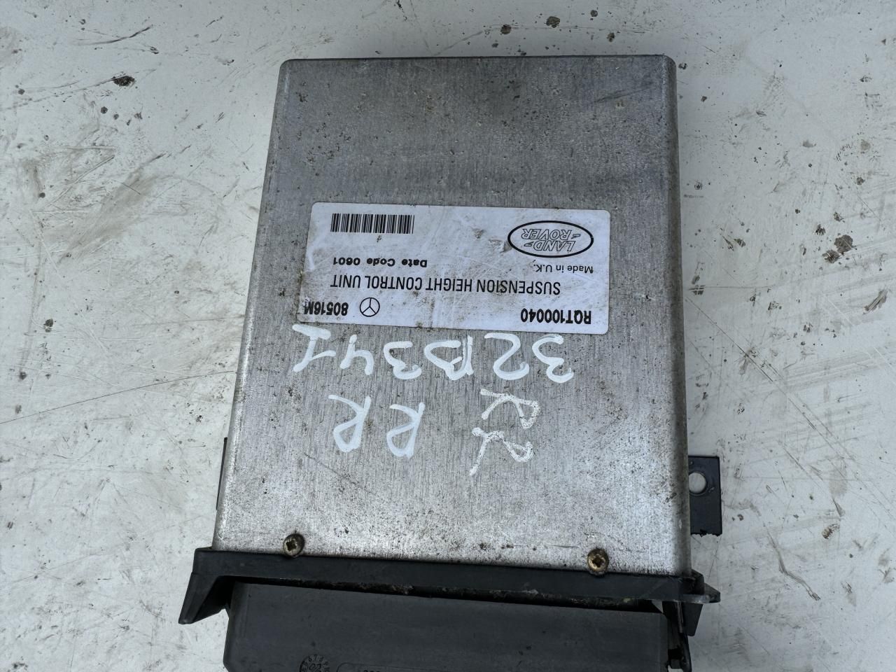 блок управления подвеской Land Rover Range Rover 2 поколение 2000 - фото №1