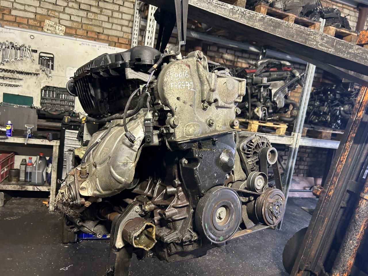 двигатель Renault Scenic 2 поколение 2005, 2.0 л., i, бензин, АКПП, F4R771 - фото №1