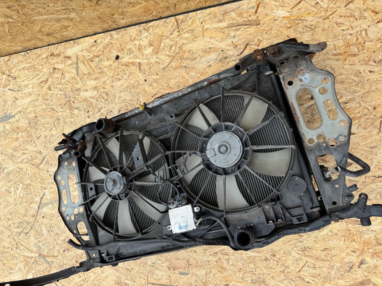 вентилятор радиатора Lexus GS 3 поколение 2006, 3.5 л., бензин - фото №1