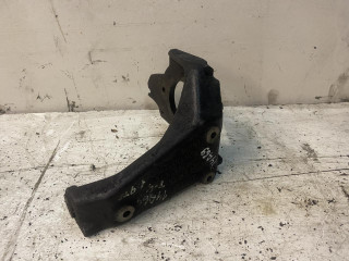 кронштейн полуоси Volkswagen Transporter T4 1995, 1.9 л., дизель