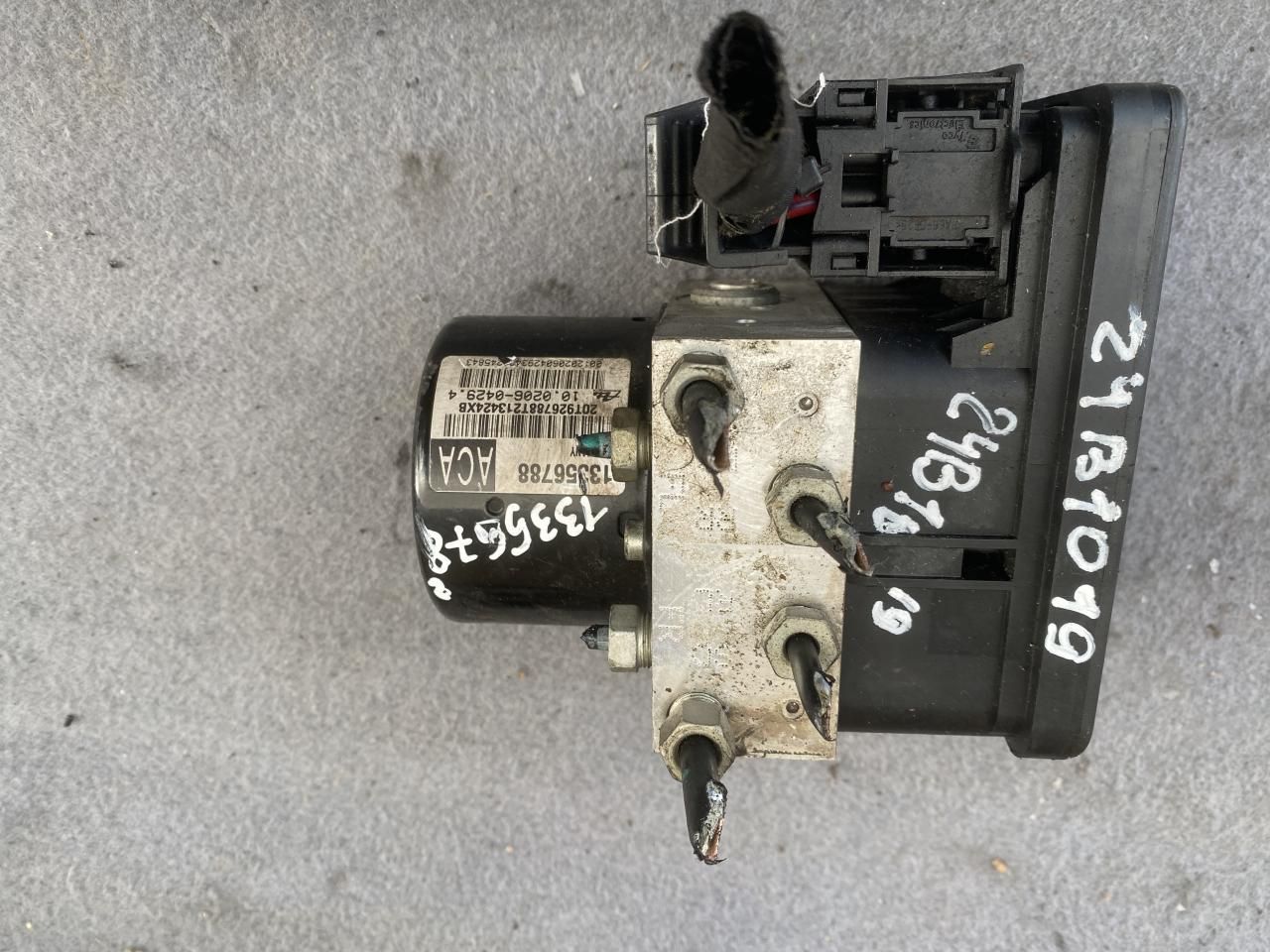 блок ABS Chevrolet Orlando 1 поколение 2010, 13356788 - фото №1