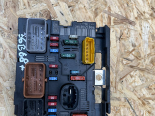 блок предохранителей Peugeot 307 1 поколение [рестайлинг] 2006, 9661708180, L10