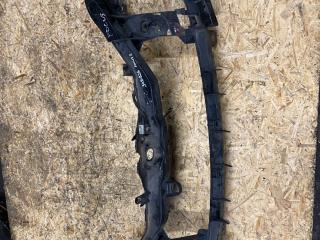 передняя панель крепления облицовки (телевизор) Ford Focus 2 поколение 2007