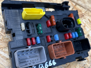 блок предохранителей Peugeot 307 1 поколение [рестайлинг] 2006, 9664055780, BSML11