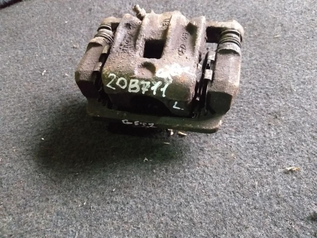 суппорт задний левый Hyundai Getz 1 поколение 2003 - фото №1