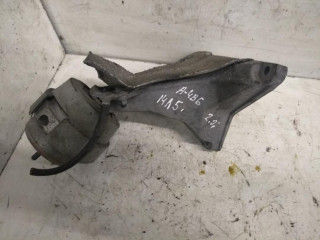 кронштейн двигателя Audi A4 B6 2004, 2.0 л., бензин, АКПП, седан