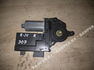 моторчик стеклоподъемника передний левый Peugeot 307 1 поколение 2002, 1.4 л., дизель, универсал