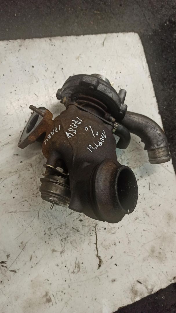 турбина Peugeot 607 1 поколение 2002, 2.2 л., HDi, дизель, АКПП - фото №1