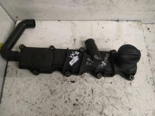 клапанная крышка Peugeot Partner 1 поколение (M49) 2000, 1.0 л., дизель