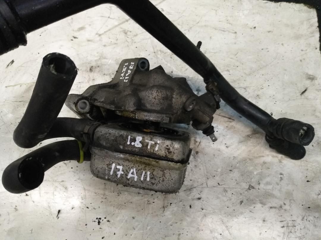 теплообменник масляного фильтра Volkswagen Passat B5 1999, 1.8 л., Ti, бензин, АКПП - фото №1