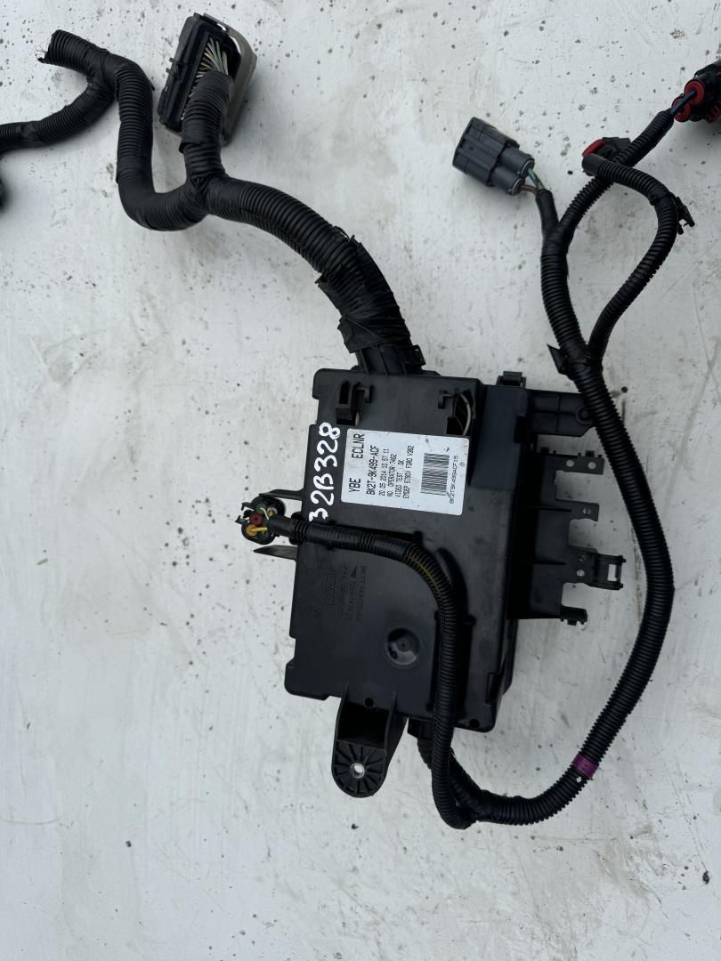 блок предохранителей Ford Transit Custom 1 поколение 2015, BK2T9K499ACF - фото №1