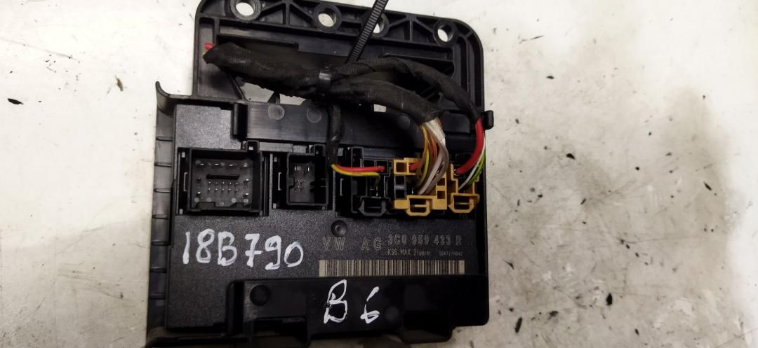 блок комфорта Volkswagen Passat B6 2006 - фото №1