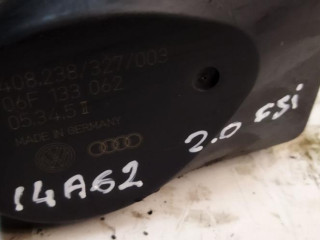 заслонка дроссельная Volkswagen Passat B6 2006, 2.0 л., бензин, 06F133062