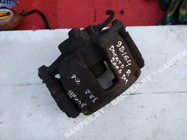 суппорт задний правый Fiat Ducato 3 поколение 2008, 2.3 л., дизель - фото №1