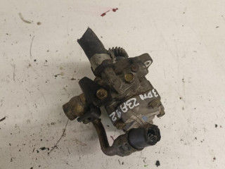 насос гидроусилителя руля Nissan Patrol Y61 2001, 3.0 л., DTi, дизель, МКПП