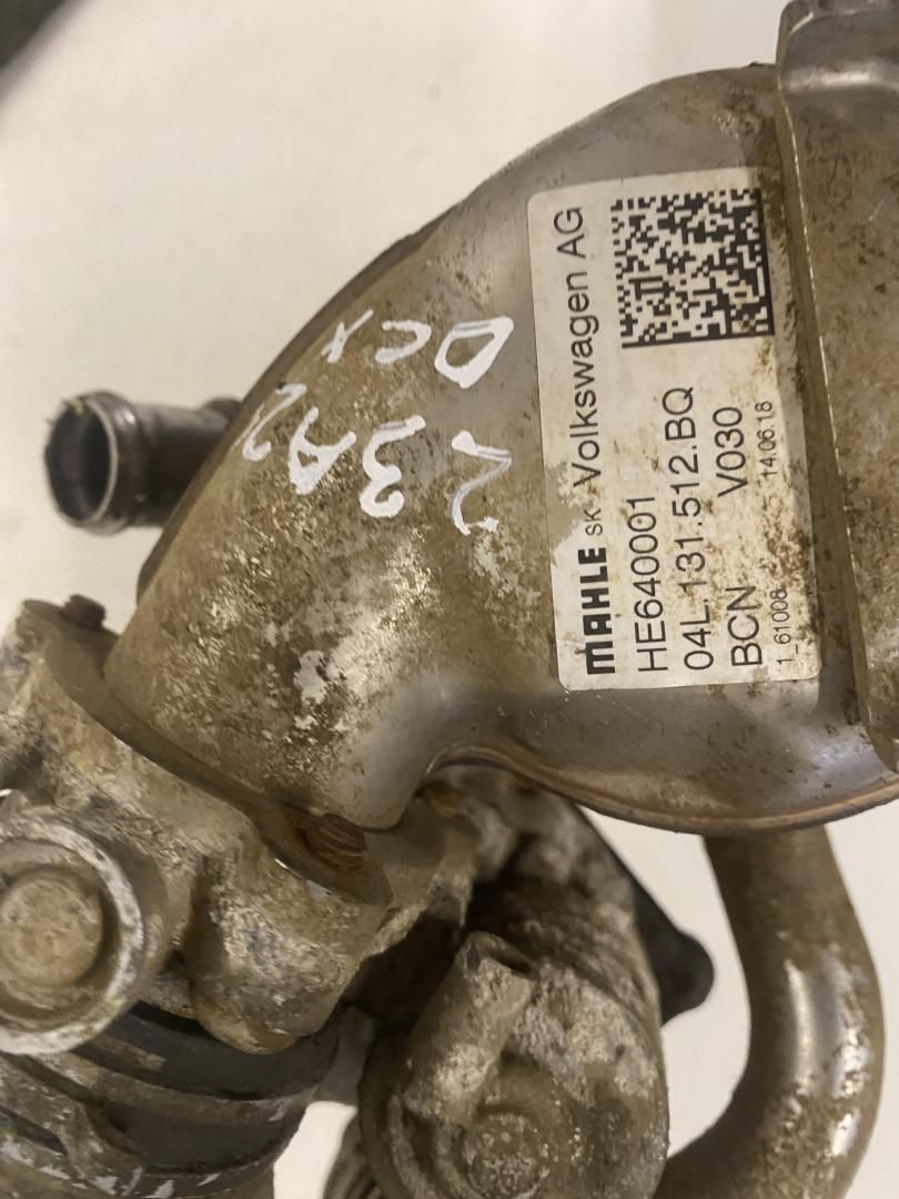 охладитель EGR / Радиатор EGR Volkswagen Passat B8 2018, 1.6 л., дизель, МКПП, 04L131512BQ, 04L131501M - фото №1