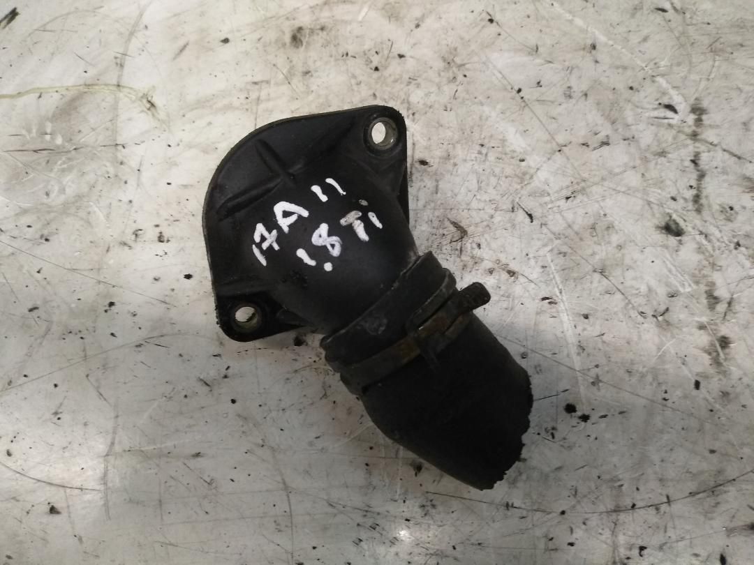 корпус термостата Volkswagen Passat B5 1999, 1.8 л., Ti, бензин, АКПП - фото №1