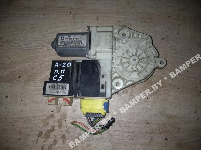 моторчик стеклоподъемника передний правый Citroen C5 1 поколение 2003, 1.8 л., бензин, универсал - фото №1