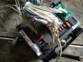 блок предохранителей Peugeot 307 1 поколение 2004, дизель, BSMB4