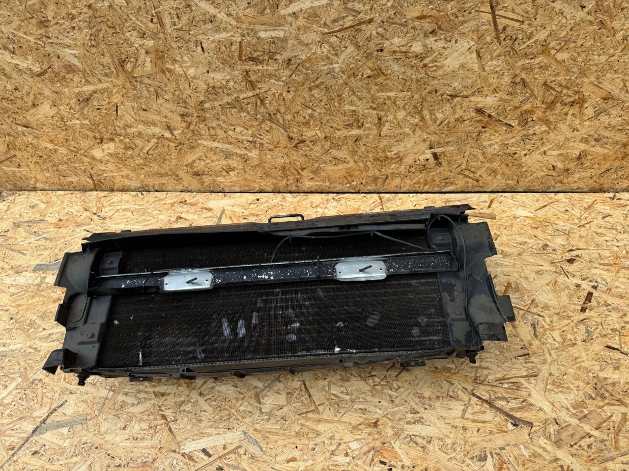 кассета радиаторов Volkswagen Transporter T4 2000, 1.9 л., дизель - фото №1