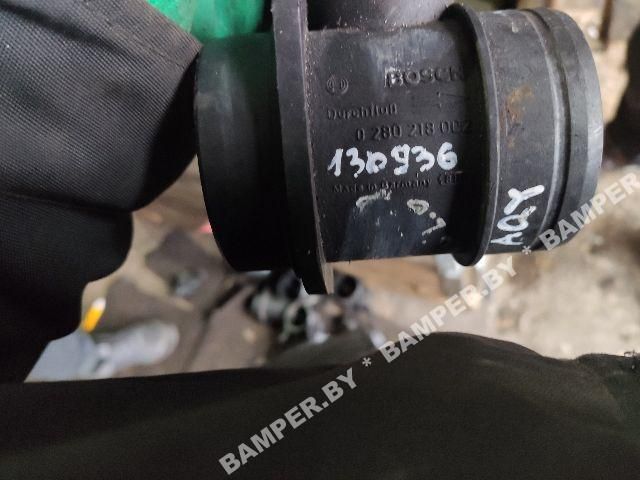 расходомер воздуха Volvo V70 2 поколение 2000, 0280218007 - фото №1