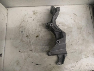 кронштейн (крепление) Volkswagen Golf 4 поколение 2000, 2.3 л., бензин, хетчбэк 5 дв.