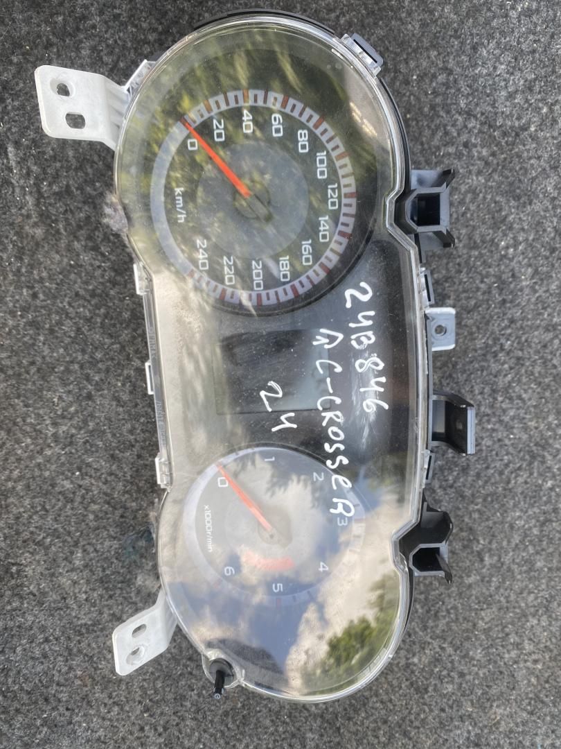 щиток приборов (приборная панель) Citroen C-Crosser 1 поколение 2012, дизель - фото №1