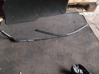 щеткодержатель (поводок стеклоочистителя, дворник) Mercedes-Benz Sprinter 2 поколение (W906) 2007