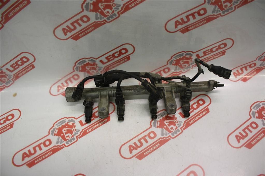 Рейка топливная (рампа) с форсунками Hyundai Getz 1 поколение TB 2003, 1.3 л., G4EA, бензин, МКПП, красный, хетчбэк 5 дв., передний привод, 3531022600 - фото №1