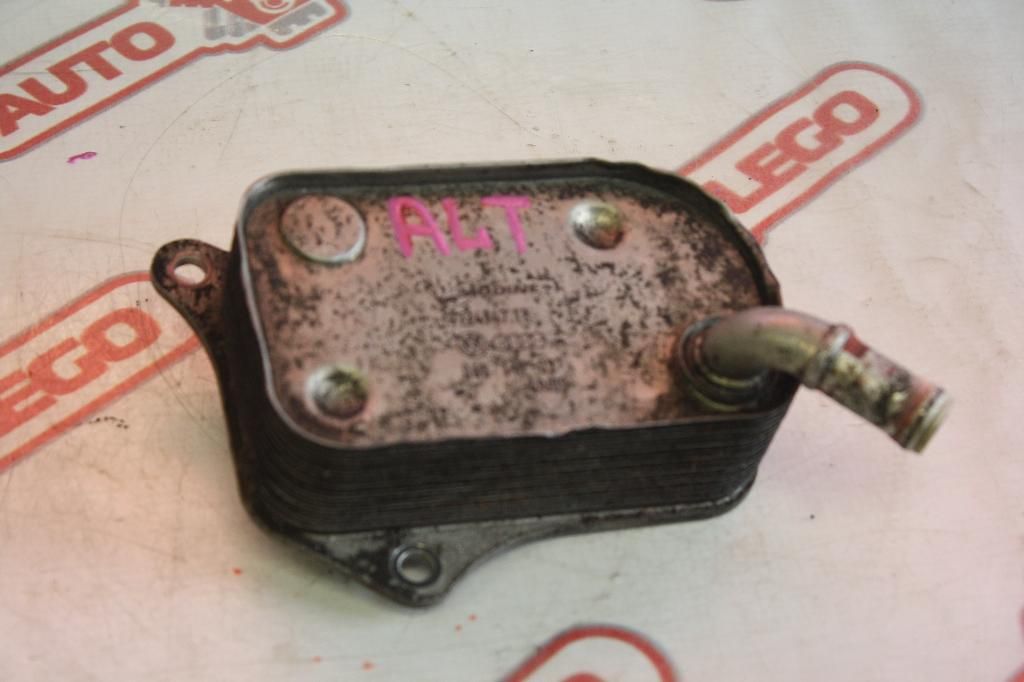 теплообменник масляного фильтра Audi A4 B6 2002, 06B117021 - фото №1