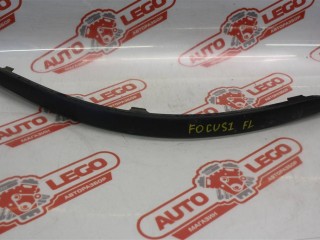 молдинг переднего бампера Ford Focus 1 поколение [рестайлинг] 2004, 1.6 л., бензин, МКПП, белый, седан, передний привод, 2M5117E909