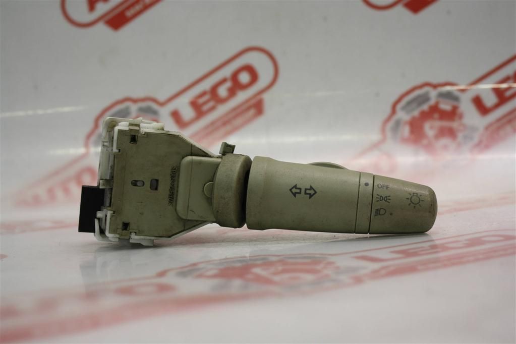 переключатель поворотов Nissan March K12 AK11 2002, 1.2 л., CR12DE, бензин, АКПП, черный, хетчбэк 5 дв., передний привод, правый руль - фото №1