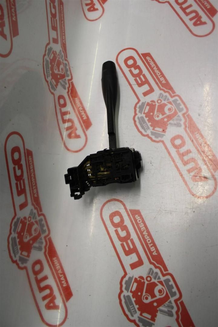 переключатель поворотов Nissan March K11 1997, 1.0 л., CG10DE, бензин, АКПП, белый, купе, передний привод, правый руль - фото №1