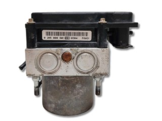 блок ABS Toyota Camry XV40 [рестайлинг] ACV40 2011, 2.4 л., 2AZ-FE, бензин, МКПП, черный, седан, передний привод, 44510-33130