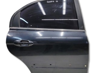 дверь задняя правая Hyundai Sonata 4 поколение [рестайлинг] EF 2006, 2.7 л., бензин, МКПП, черный, седан