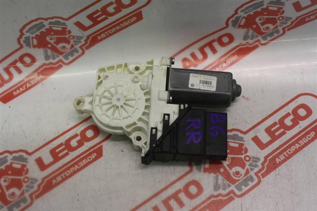 моторчик стеклоподъемника Volkswagen Passat B6 3BADR 2006, 1.6 л., BLF, бензин, МКПП, седан, передний привод, 0130821696 - фото №1