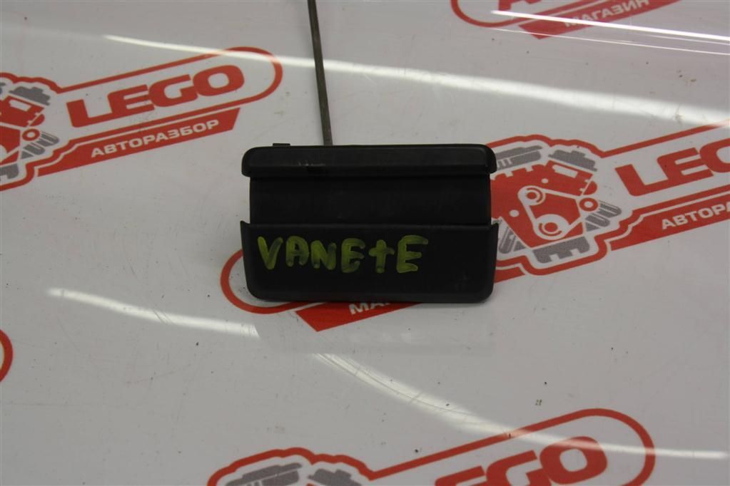 ручка наружная задняя правая Nissan Vanette C22 GC22 1990, 2.4 л., Z24, бензин, МКПП, синий, микроавтобус, передний привод - фото №1