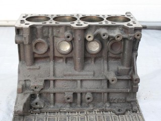 блок цилиндров Hyundai Accent 2 поколение (LC) (1999 - 2012), 1.5 л.