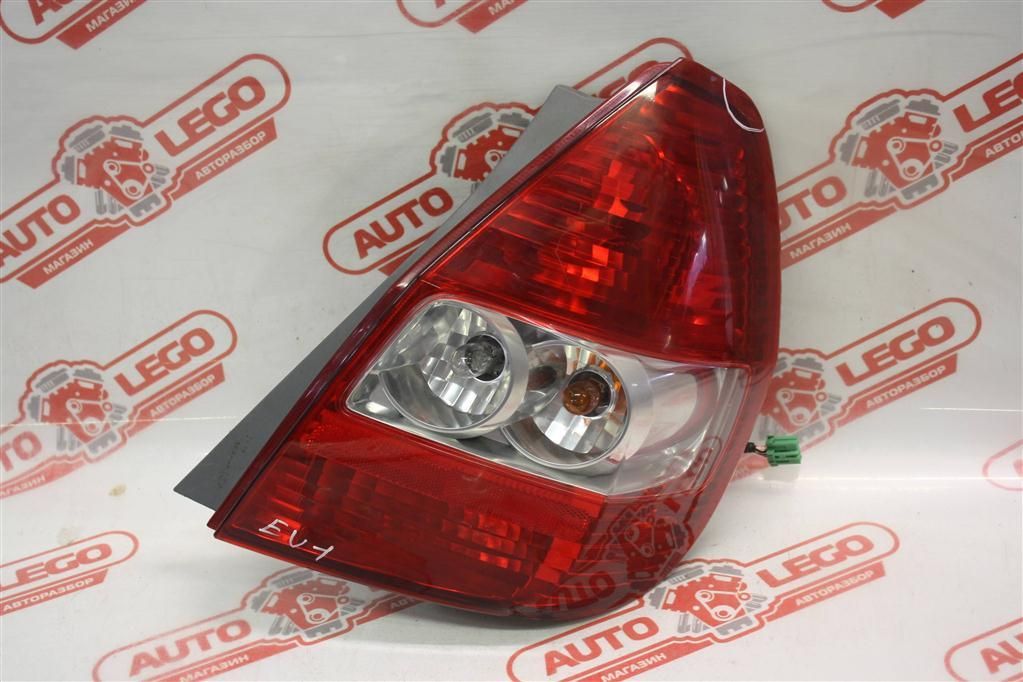 фонарь задний правый Honda Civic 7 поколение 2000, 1.6 л., B16A, бензин, хетчбэк 5 дв. - фото №1