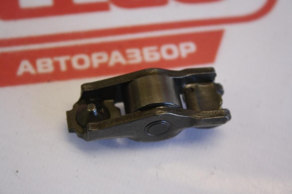 коромысло клапана (рокер) Nissan Almera G15 2013, 7700107556 - фото №1