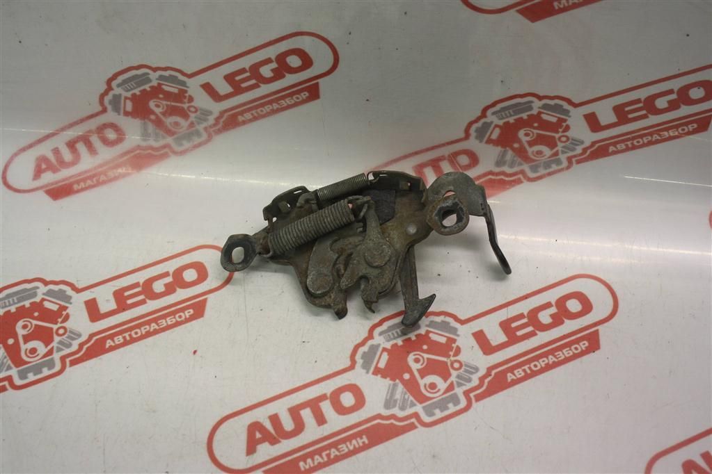 замок капота Nissan Presage U30 NU30 2001, 2.4 л., KA24DE, бензин, АКПП, серый, минивэн, передний привод, правый руль, 65722F5000 - фото №1