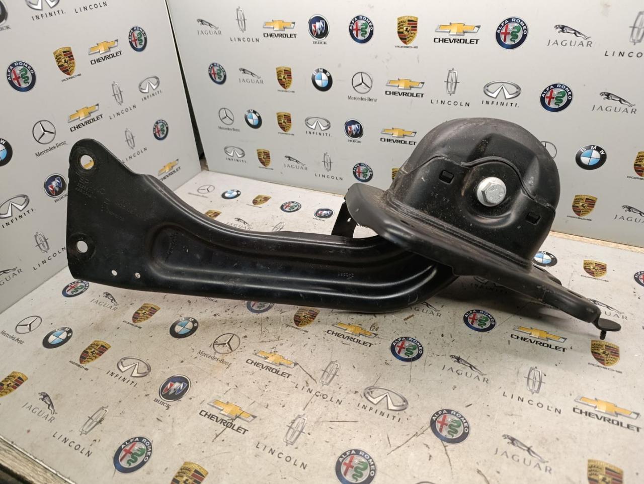 рычаг задний правый Volvo XC40 1 поколение 2024, 2.0 л., бензин, 32333014 - фото №1