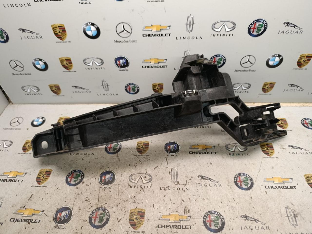 Крепление бампера заднего Porsche Cayman GTS 982 2022, 4.0 л., бензин, 982807861 - фото №1