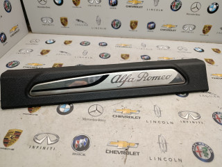 накладка на порог внутренняя Alfa Romeo Giulia 2 поколение 2019, 2.9 л., бензин, 156107577