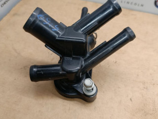 фланец (тройник) системы охлаждения Chevrolet Equinox 3 поколение 2020, 1.5 л., бензин, АКПП